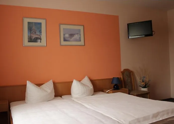 Gaestehaus Zum Felsenkeller Konukevi